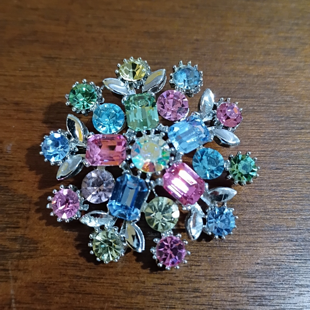 Vintage Lisner Multicolor Crystal Brooch